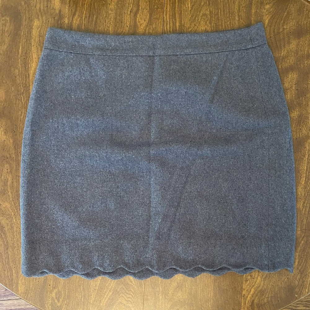 Loft grey/navy skirt. Size 8.